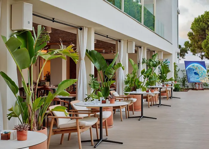 Me By Melia Ibiza - The Leading Hotels Of The World